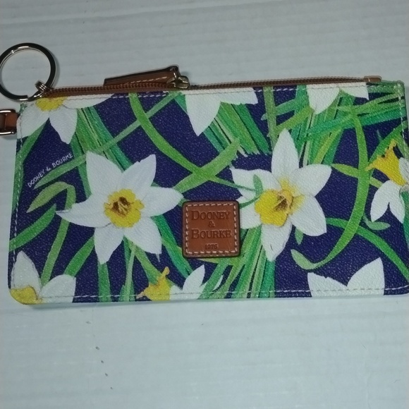 Dooney & Bourke Handbags - Dooney& Bourke wristlet